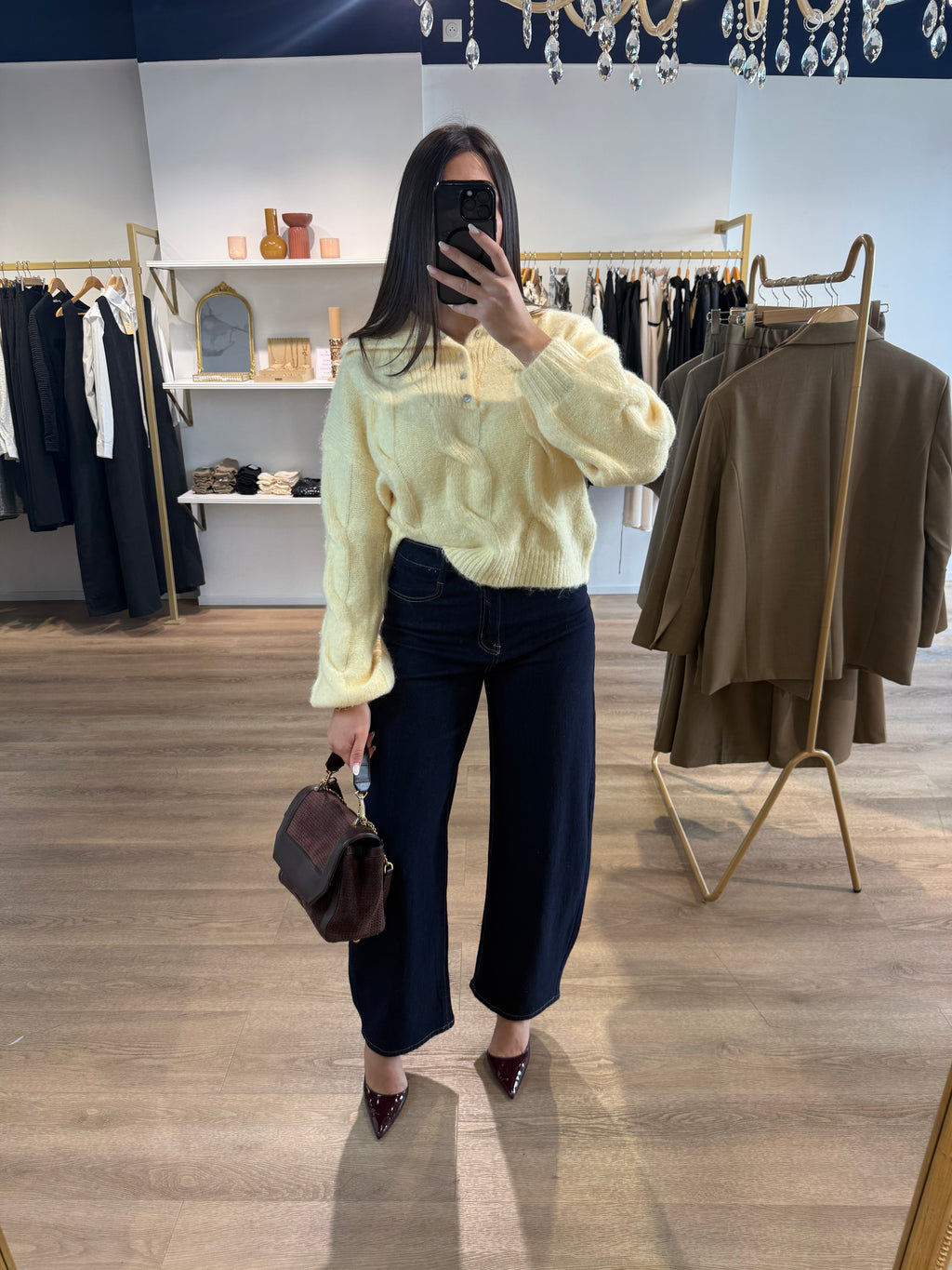 Pull torsadé jaune pâle à col polo