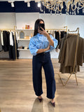 Blouse bleu ciel à volants